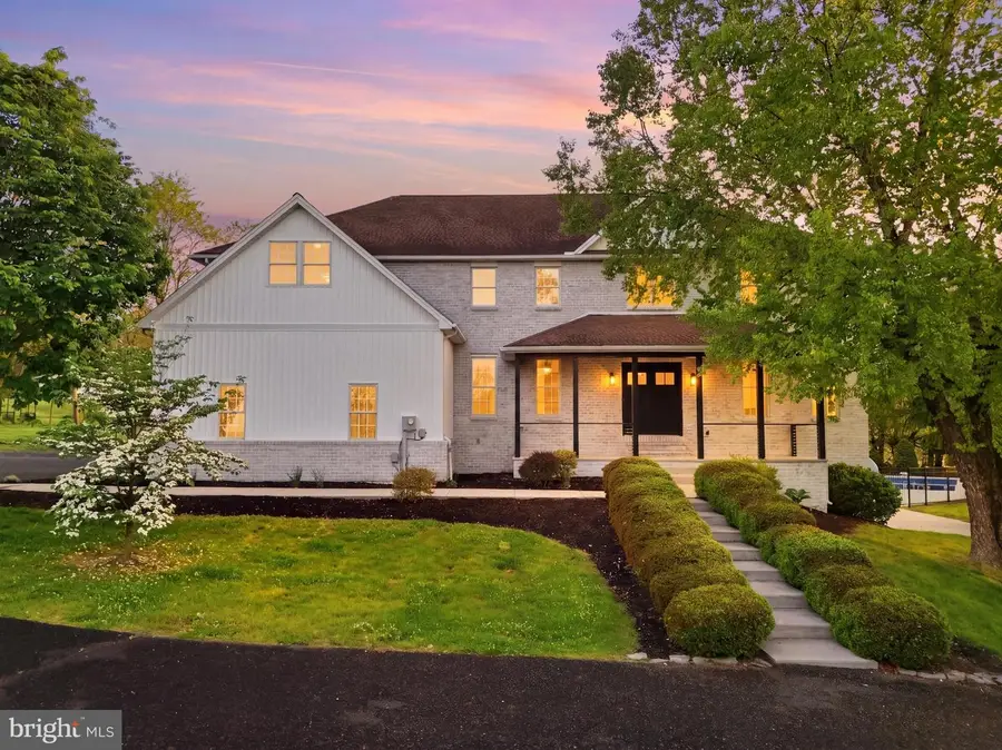 7 Beverly Ct, Carlisle, PA 17015 - #2