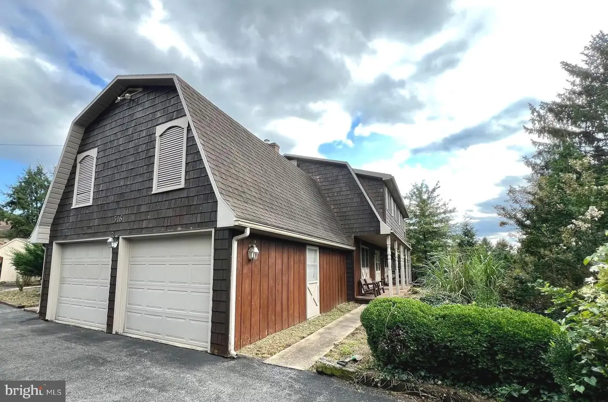 516 N Earl St, Shippensburg, PA 17257 - #1