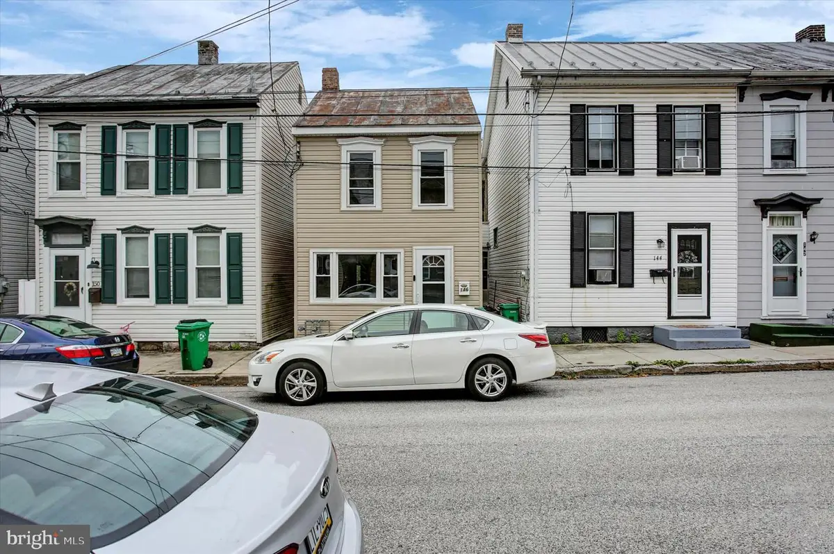 146 E Penn St, Carlisle, PA 17013 - #1