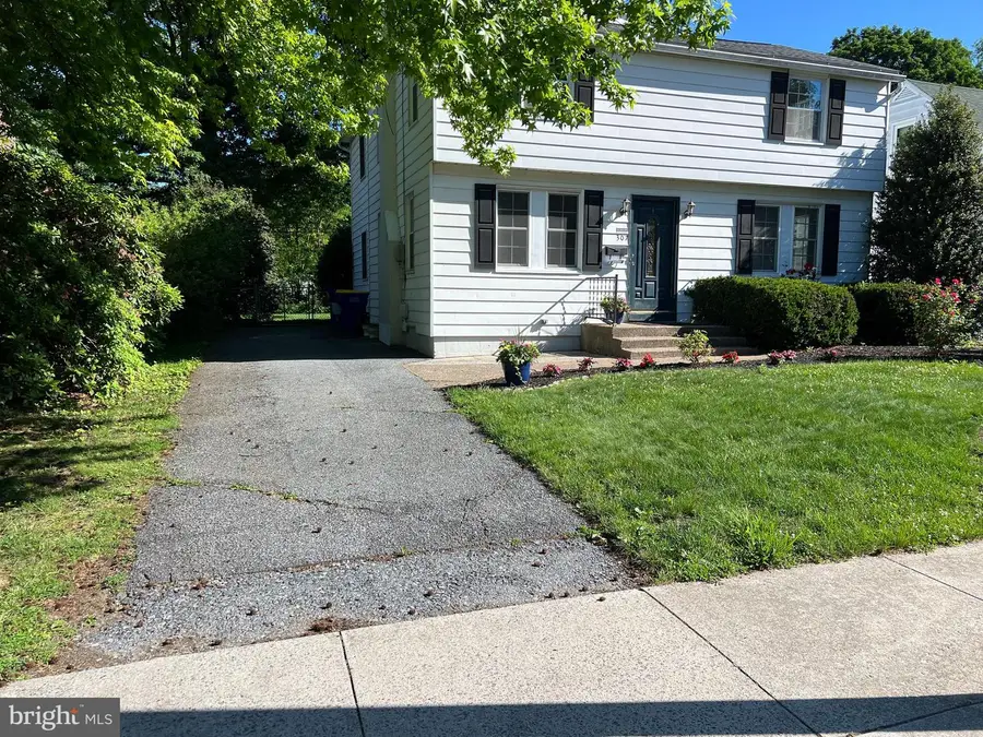 307 E Marble St, Mechanicsburg, PA 17055 - #2