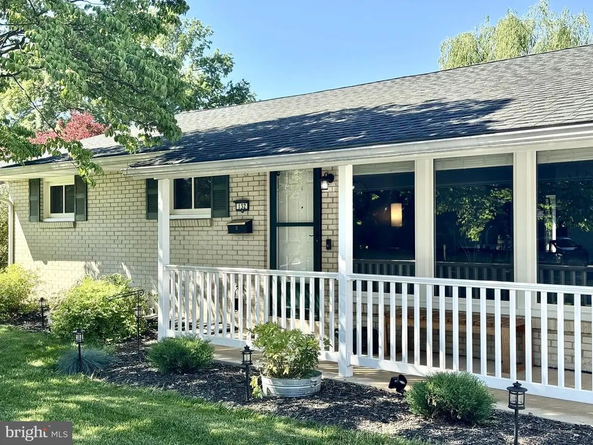 132 Yorkshire Dr, Mechanicsburg, PA 17055 - #1