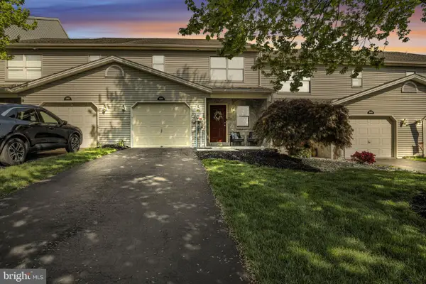1490 Maplewood Dr, NEW CUMBERLAND, PA 17070