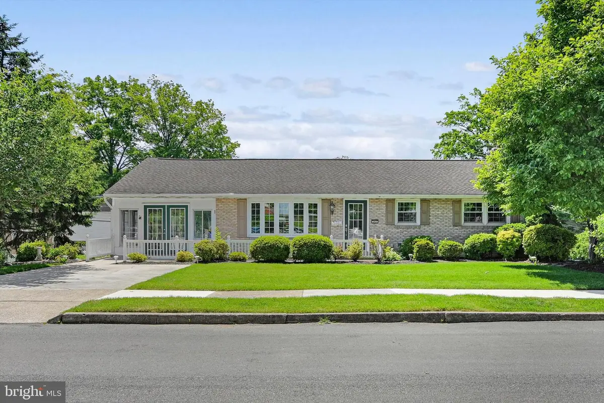 347 Regent St, Camp Hill, PA 17011 - #1