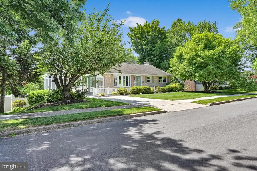 347 Regent St, Camp Hill, PA 17011 - #2