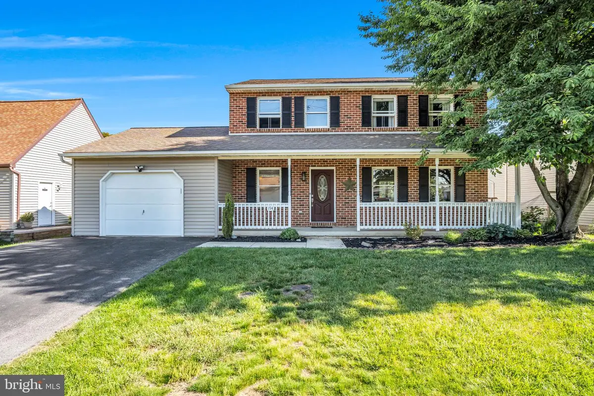 194 Fairview St, Carlisle, PA 17015 - #1