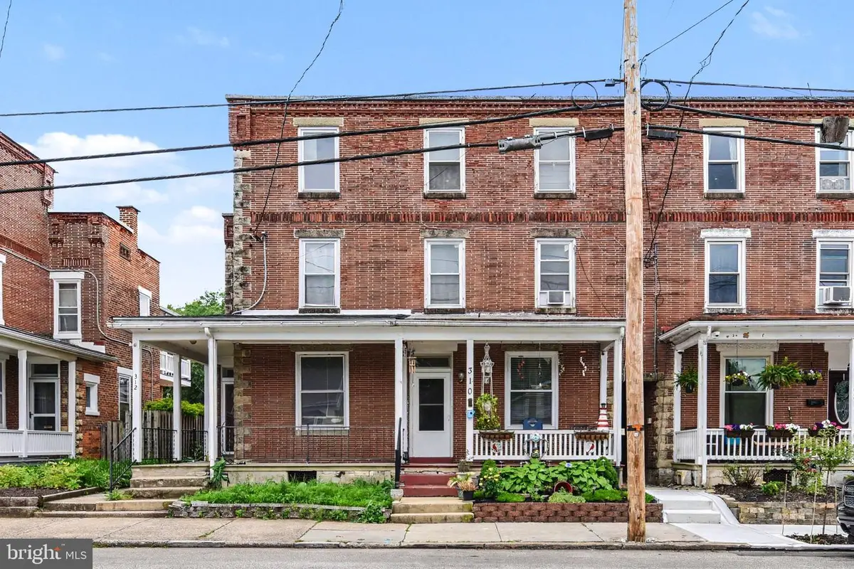 310 E North St, Carlisle, PA 17013 - #1