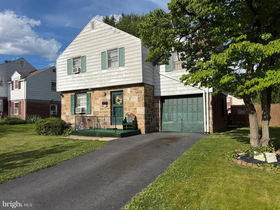 45 N 31st St, Camp Hill, PA 17011 - #2