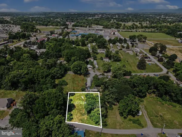 Paradise Dr, CARLISLE, PA 17015