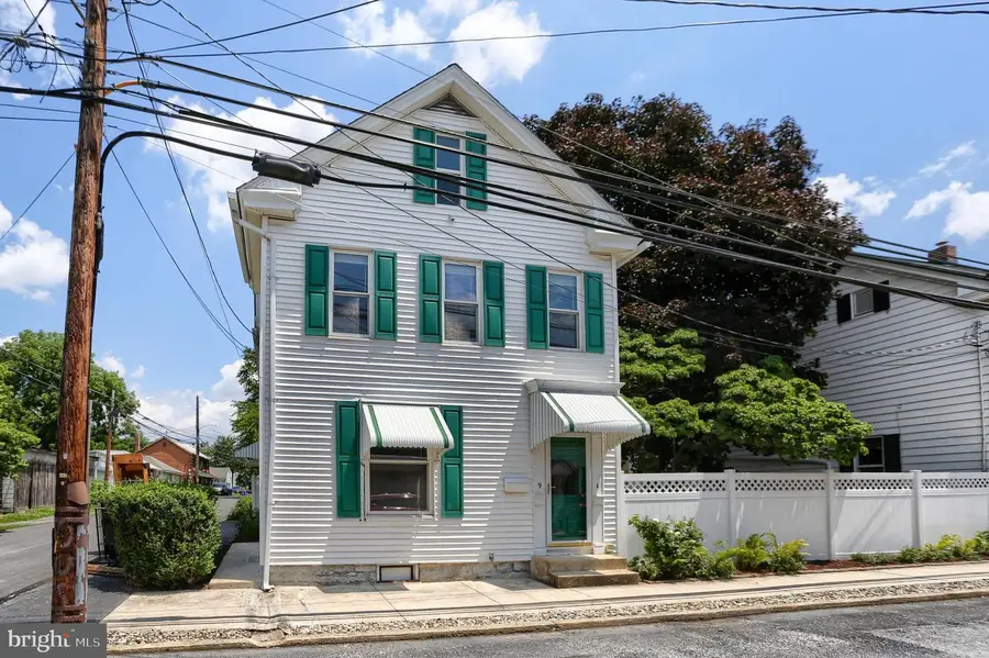 9 S Washington St, Mechanicsburg, PA 17055 - #2