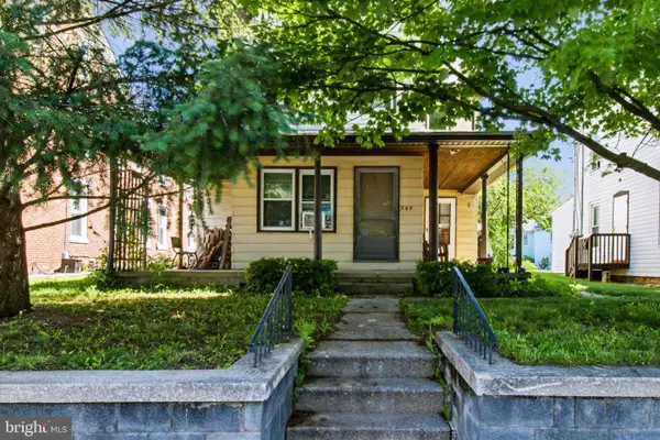 242 S Enola Dr, ENOLA, PA 17025