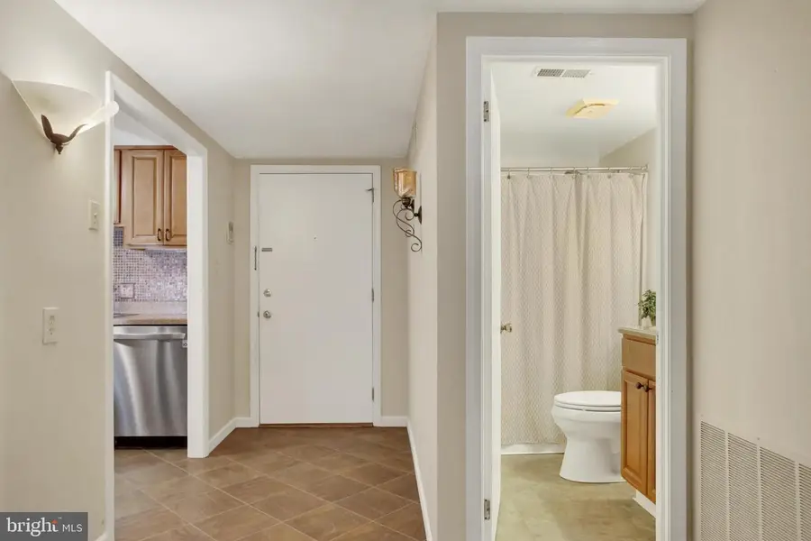 2109 Unit # 104 Cedar Run Dr #104, Camp Hill, PA 17011 - #3