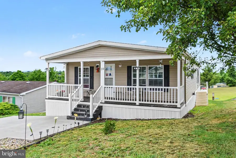 10 Northview Dr, Carlisle, PA 17013 - #2
