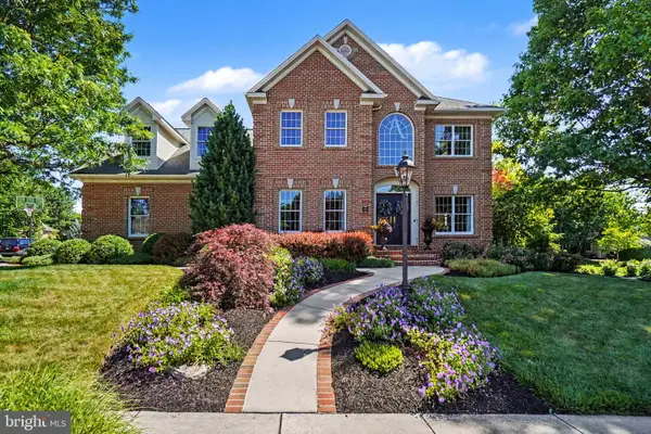 1773 Meadow Dr S, MECHANICSBURG, PA 17055