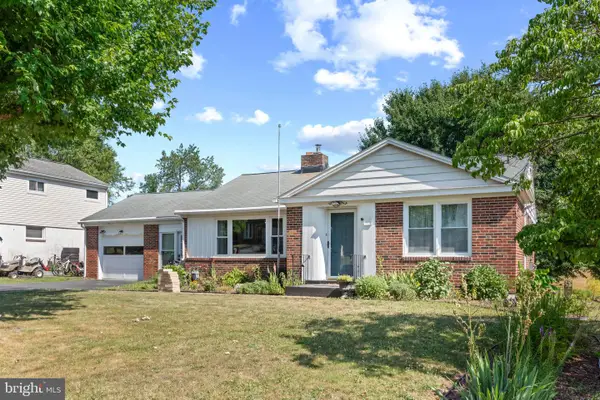 14 Sharon Rd, ENOLA, PA 17025