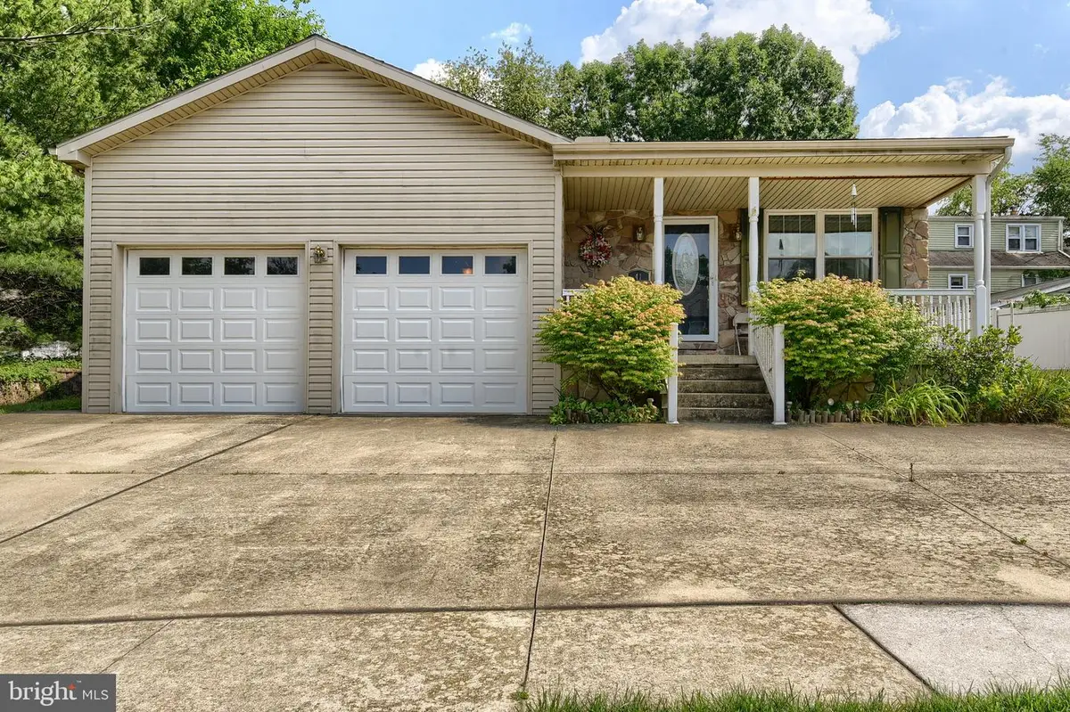 41 Woodmyre Ln, Enola, PA 17025 - #1