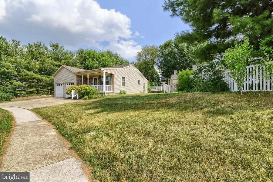 41 Woodmyre Ln, Enola, PA 17025 - #2