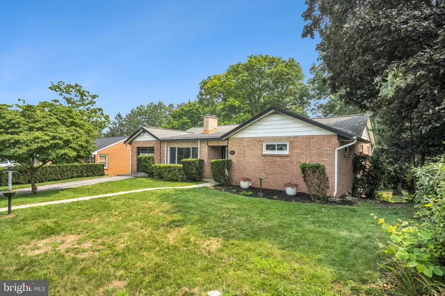 2201 Logan St, Camp Hill, PA 17011 - #3