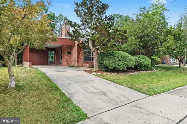 1819 Willow Rd, CAMP HILL, PA 17011