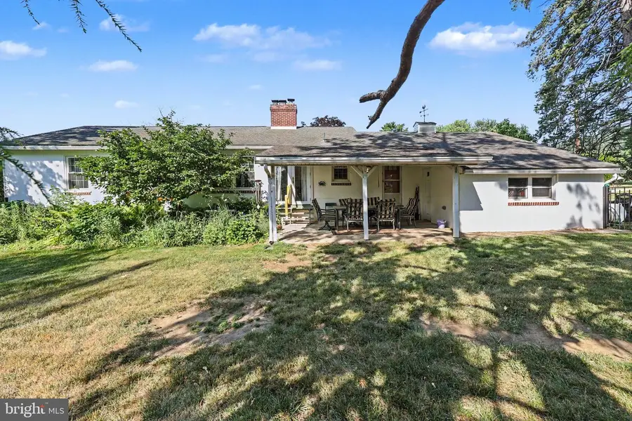 402 4th St, Summerdale, PA 17093 - #3
