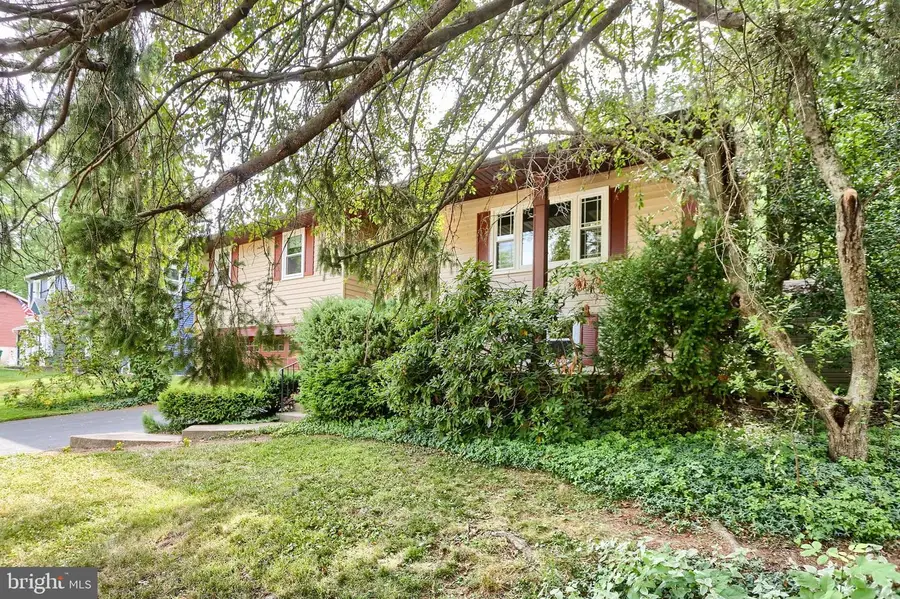 517 Lamp Post Ln, Camp Hill, PA 17011 - #3
