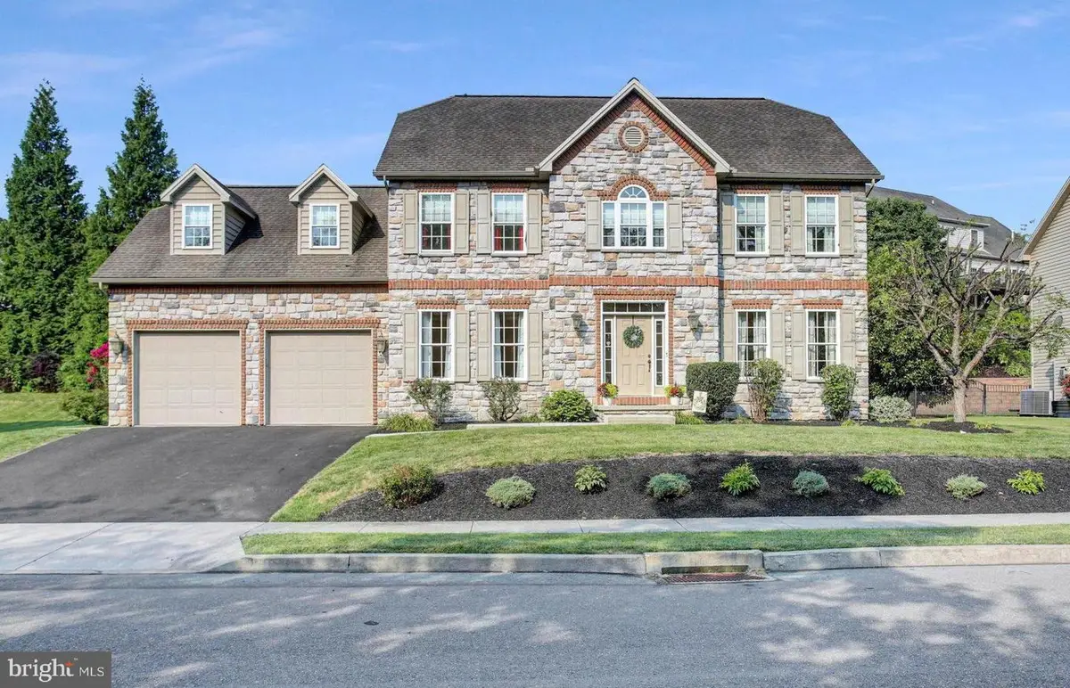 492 Francis Dr, Mechanicsburg, PA 17050 - #1
