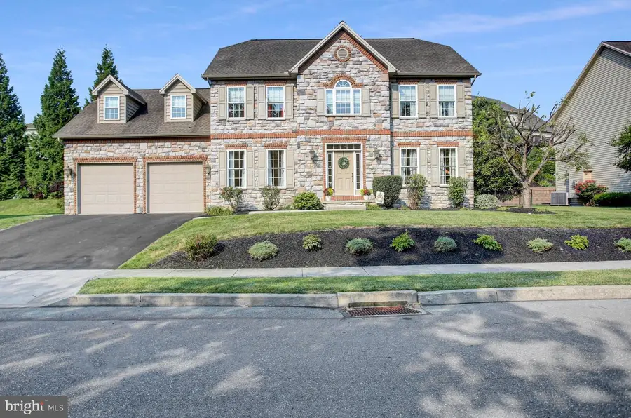 492 Francis Dr, Mechanicsburg, PA 17050 - #2