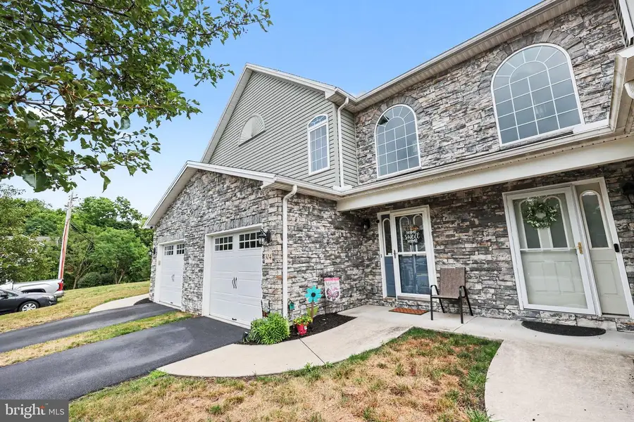304 Briar Ridge Cir, Enola, PA 17025 - #2
