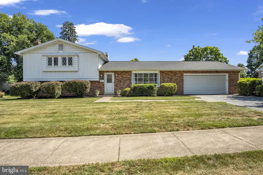 306 E Elmwood Ave, Mechanicsburg, PA 17055 - #2