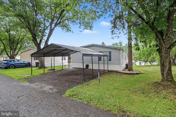22 Magnolia Lane, CARLISLE, PA 17015