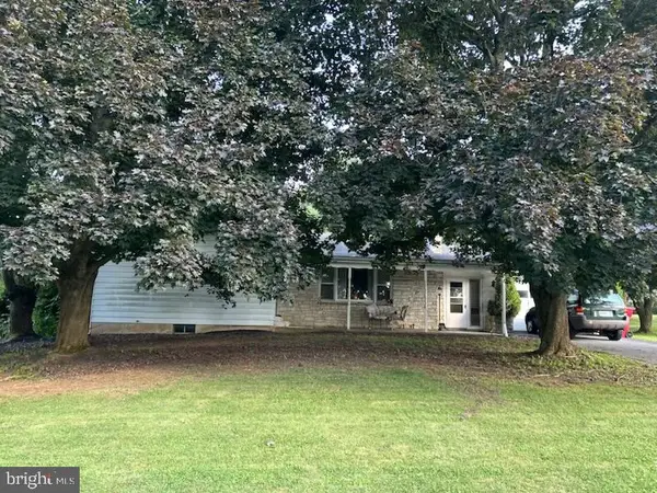82 Carlisle Road, NEWVILLE, PA 17241