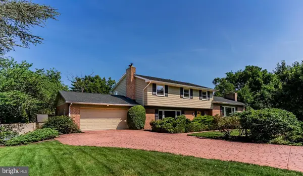 2846 Vista Cir, CAMP HILL, PA 17011
