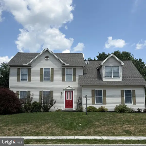 1153 Fleming Dr, MECHANICSBURG, PA 17055