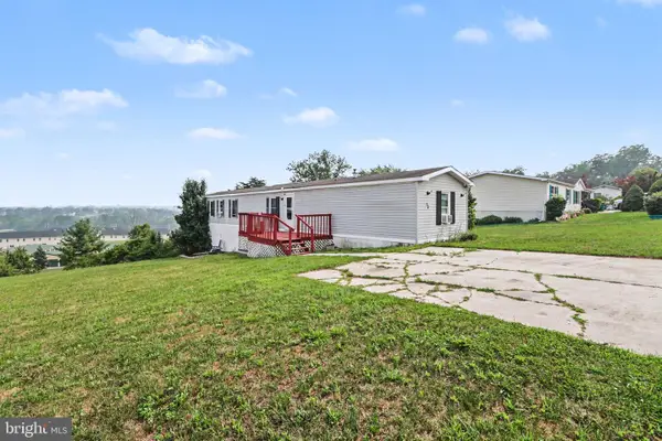 22 Northview Dr, CARLISLE, PA 17013