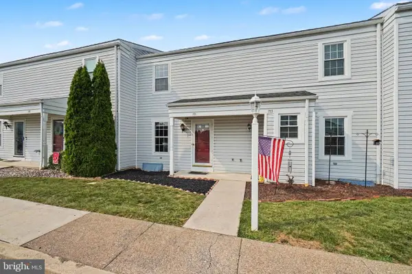 755 Old Silver Spring Rd, MECHANICSBURG, PA 17055