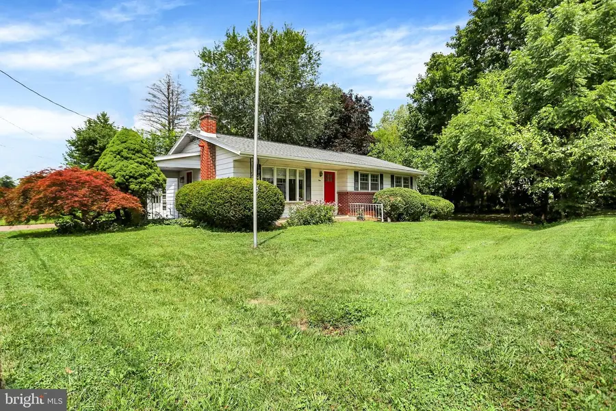 1 E Woodland Dr, Mechanicsburg, PA 17055 - #2