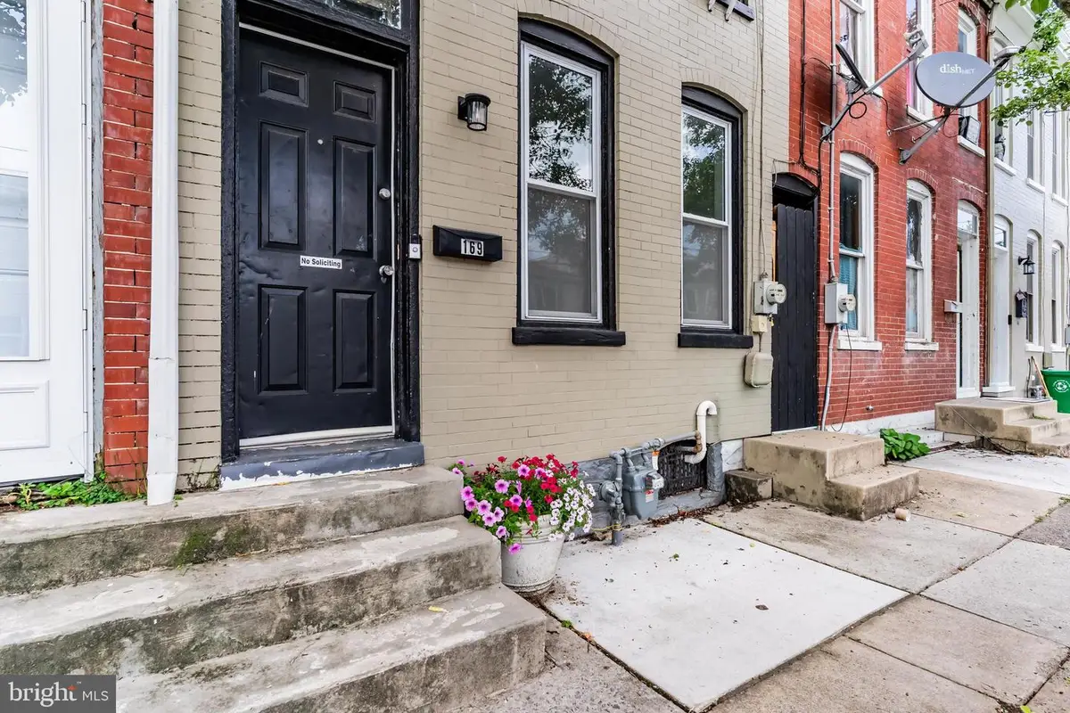 169 W North St, Carlisle, PA 17013 - #1