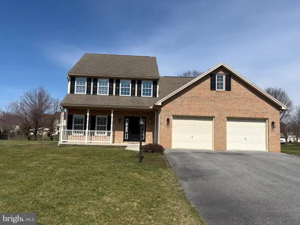22 Coventry Dr, CARLISLE, PA 17015