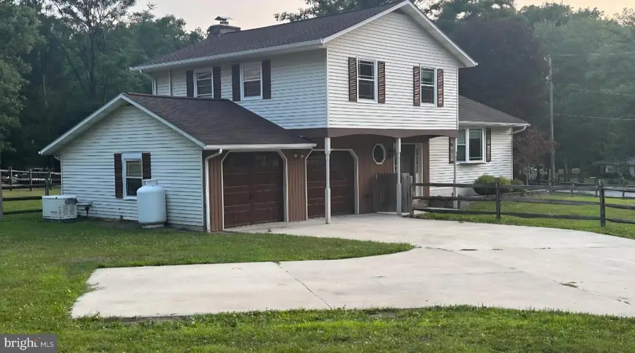 1142 Petersburg Rd, Boiling Springs, PA 17007 - #2