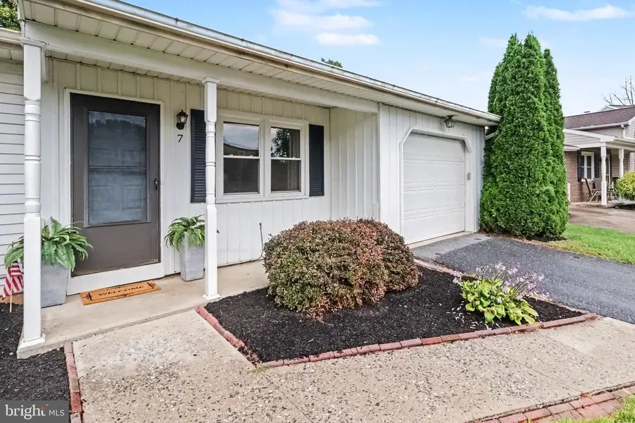 7 Kingswood Dr, Mechanicsburg, PA 17055 - #2