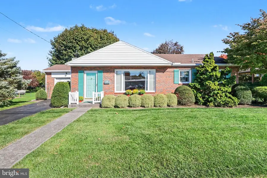 209 S Broad St, Mechanicsburg, PA 17055 - #2