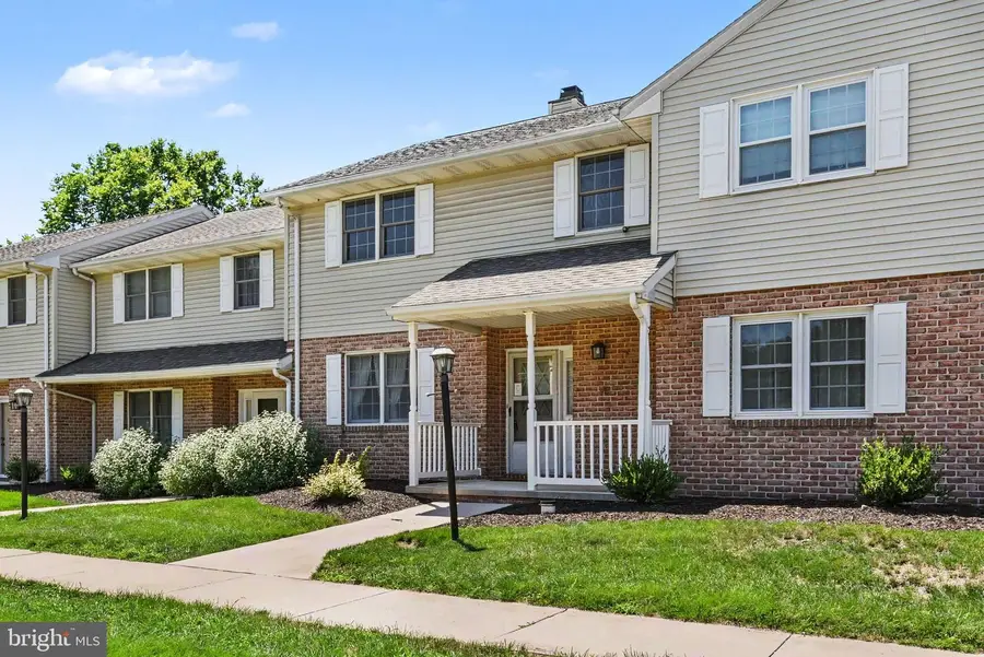 2 Garland Ct, Carlisle, PA 17013 - #2
