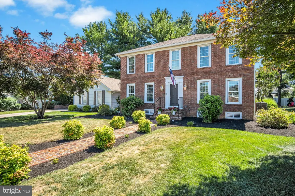 904 Peace Dr, Mechanicsburg, PA 17055 - #1