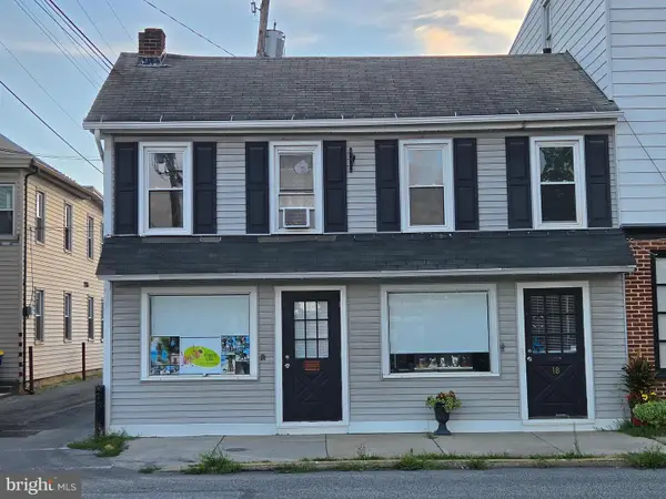 18-20 S Market St, MECHANICSBURG, PA 17055