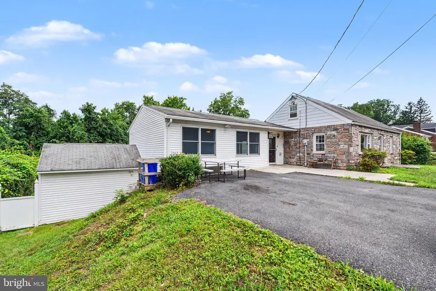 922 Valley Rd, Enola, PA 17025 - #3