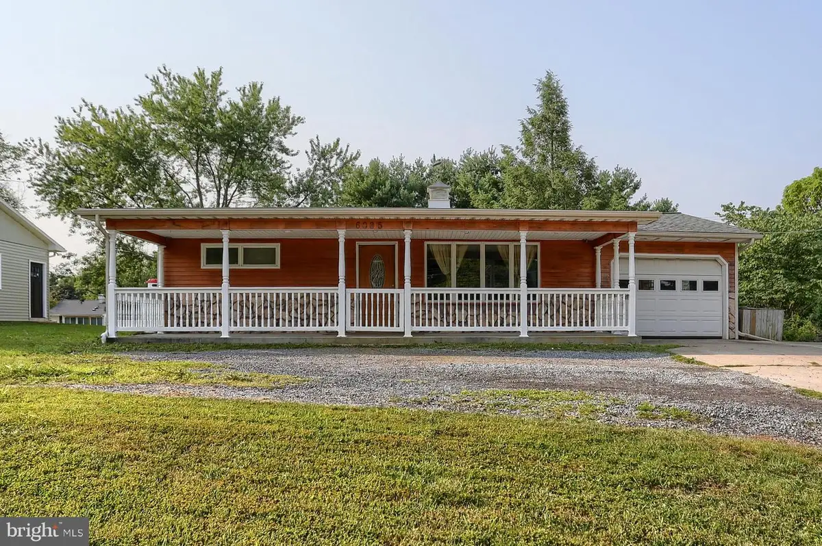 6035 Wertzville Rd, Enola, PA 17025 - #1