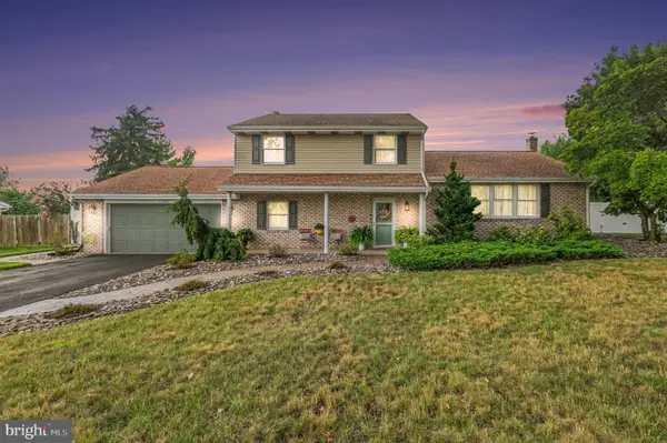 1103 Copper Creek Dr, MECHANICSBURG, PA 17050