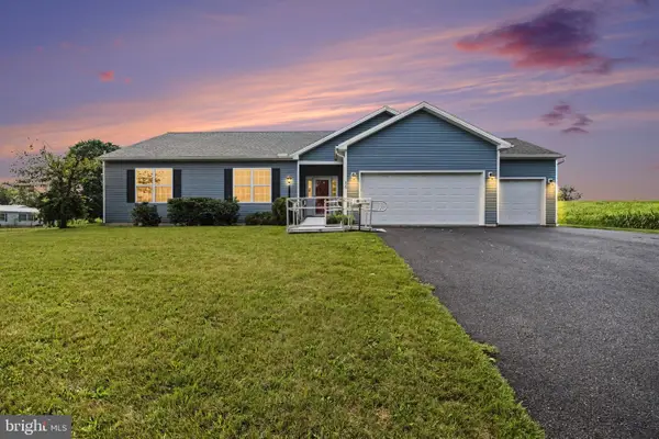 420 Cornman Rd, CARLISLE, PA 17013