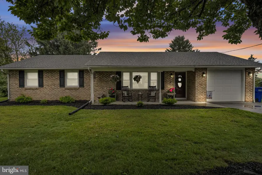 152 W Middlesex Dr, Carlisle, PA 17013 - #2