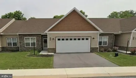 147 Blackbird Ln, SHIPPENSBURG, PA 17257