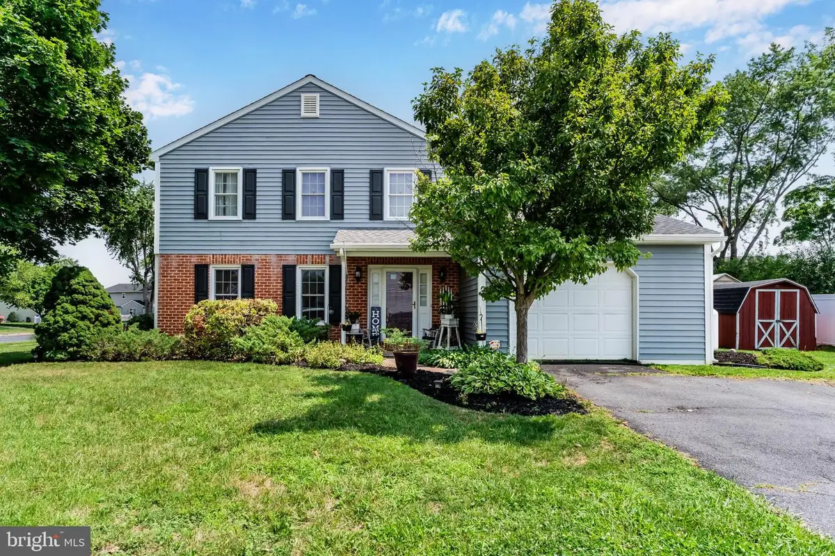 812 N Market St, Mechanicsburg, PA 17055 - #1